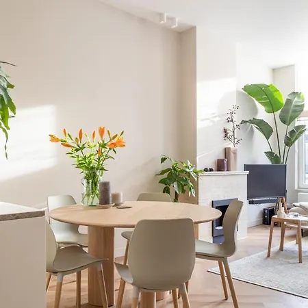 Apartamento Luxe Stadsappartement Dichtbij *